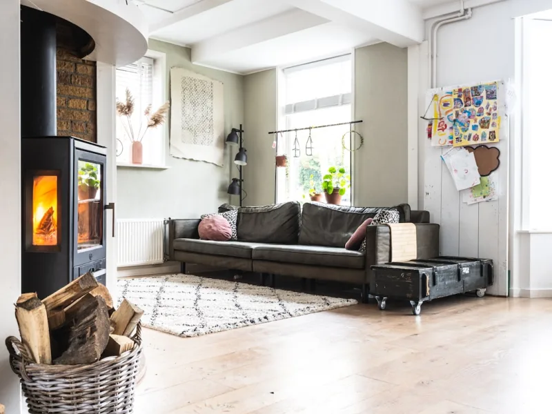 Choosing and Storing the Right Firewood for Your Wood Burning Stove